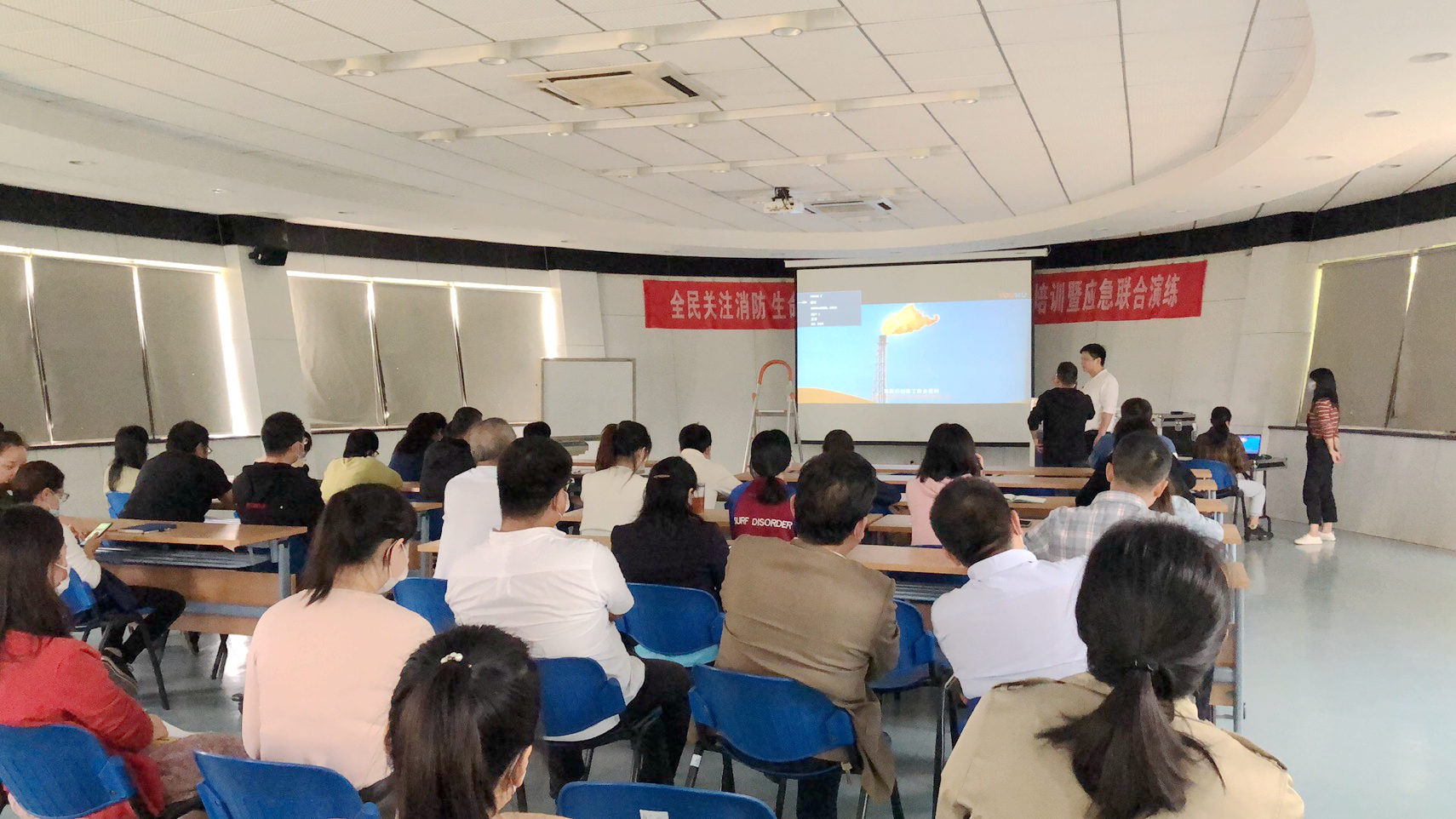 2025新澳门正版精准免费大全